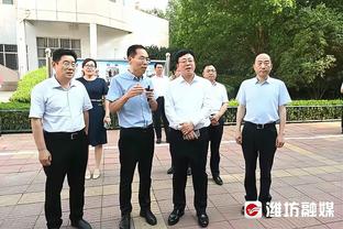 心系母国，法媒：博格巴在非洲杯开幕前，造访了几内亚国家队营地